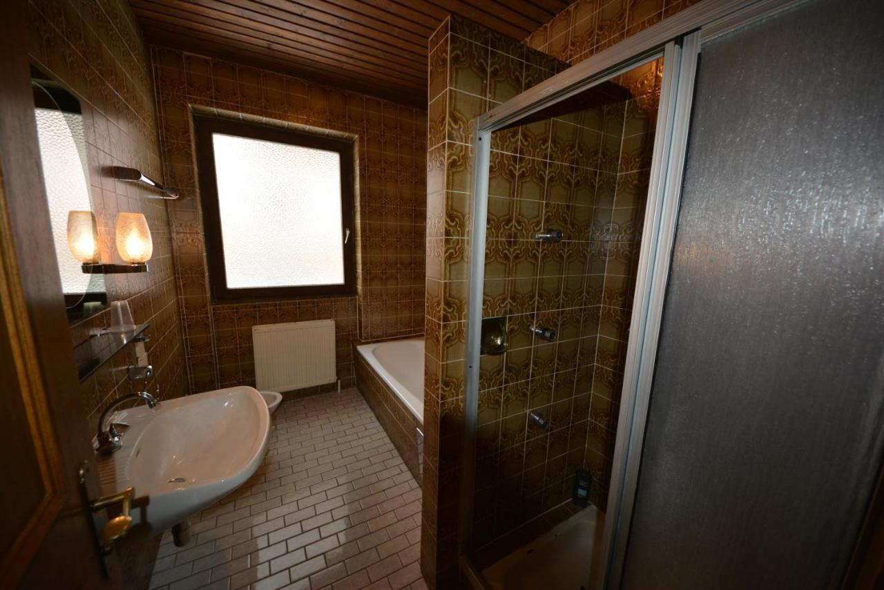 לינה וארוחת בוקר גרוסארל Haus Alpina By Chatel Reizen חדר תמונה