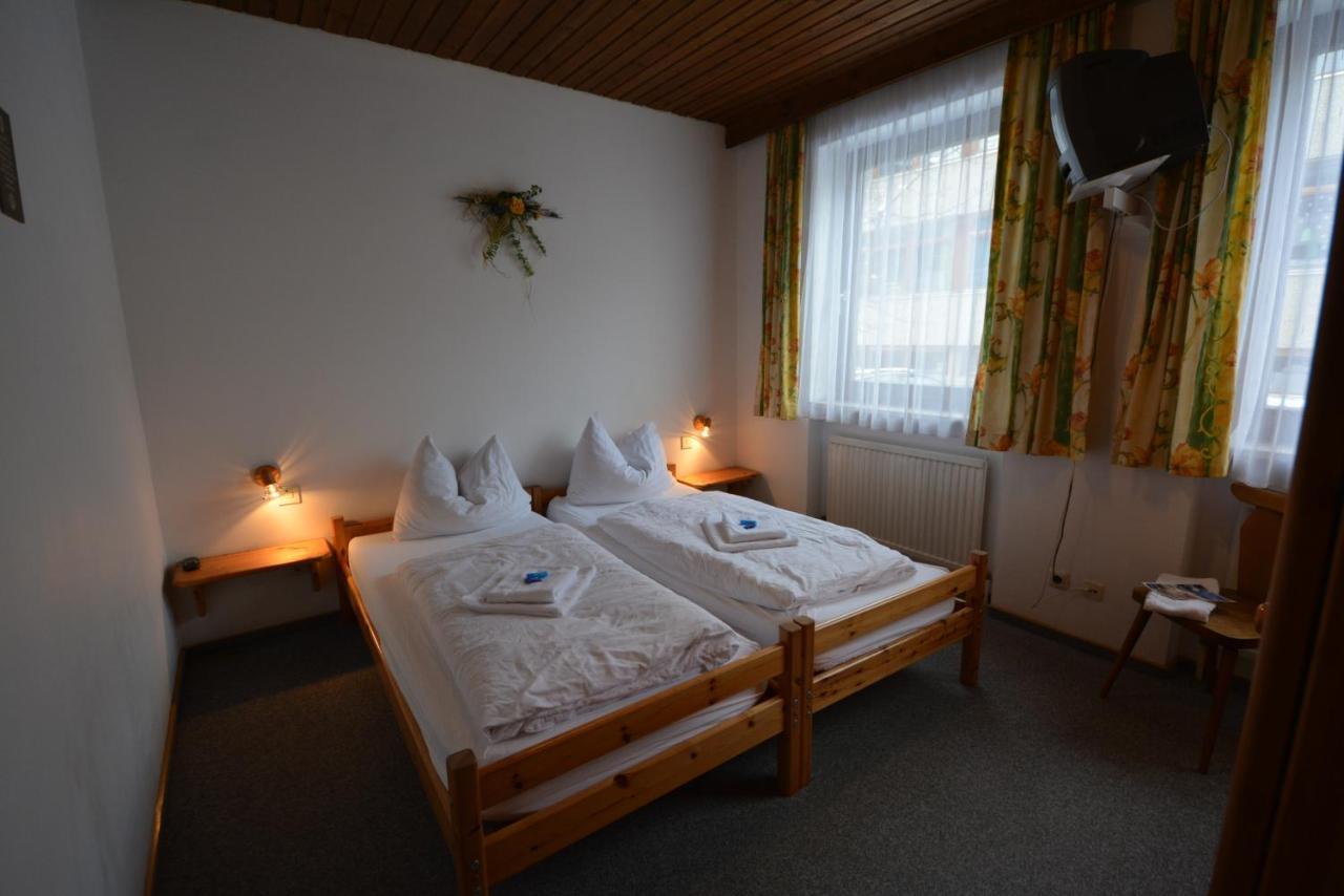 לינה וארוחת בוקר גרוסארל Haus Alpina By Chatel Reizen חדר תמונה