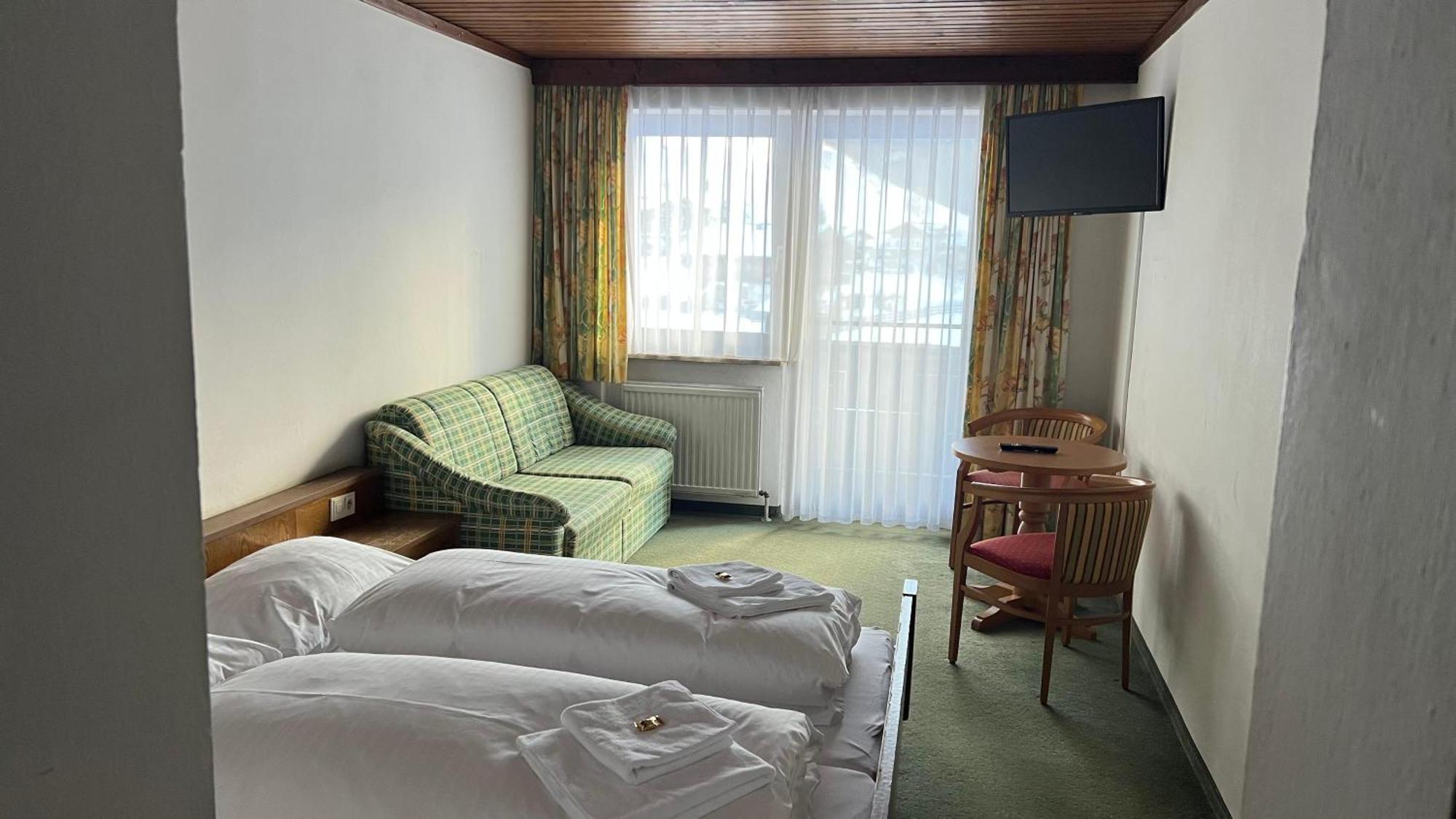 לינה וארוחת בוקר גרוסארל Haus Alpina By Chatel Reizen מראה חיצוני תמונה