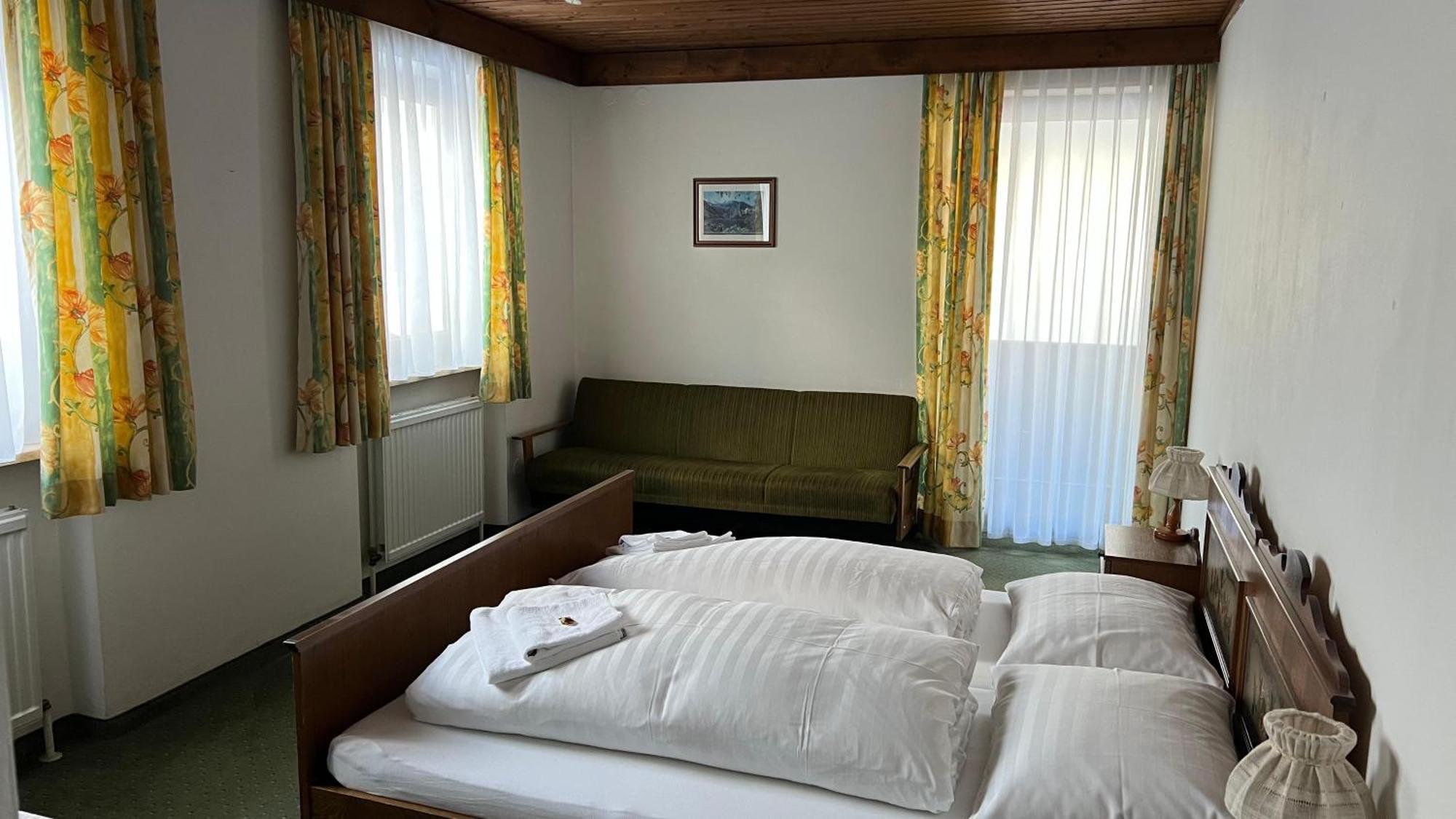לינה וארוחת בוקר גרוסארל Haus Alpina By Chatel Reizen מראה חיצוני תמונה