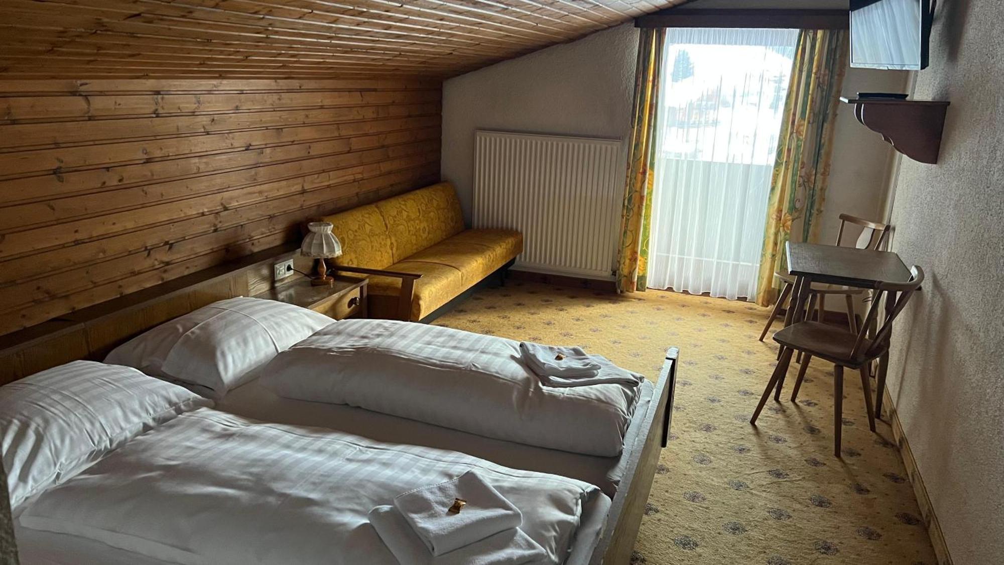 לינה וארוחת בוקר גרוסארל Haus Alpina By Chatel Reizen מראה חיצוני תמונה
